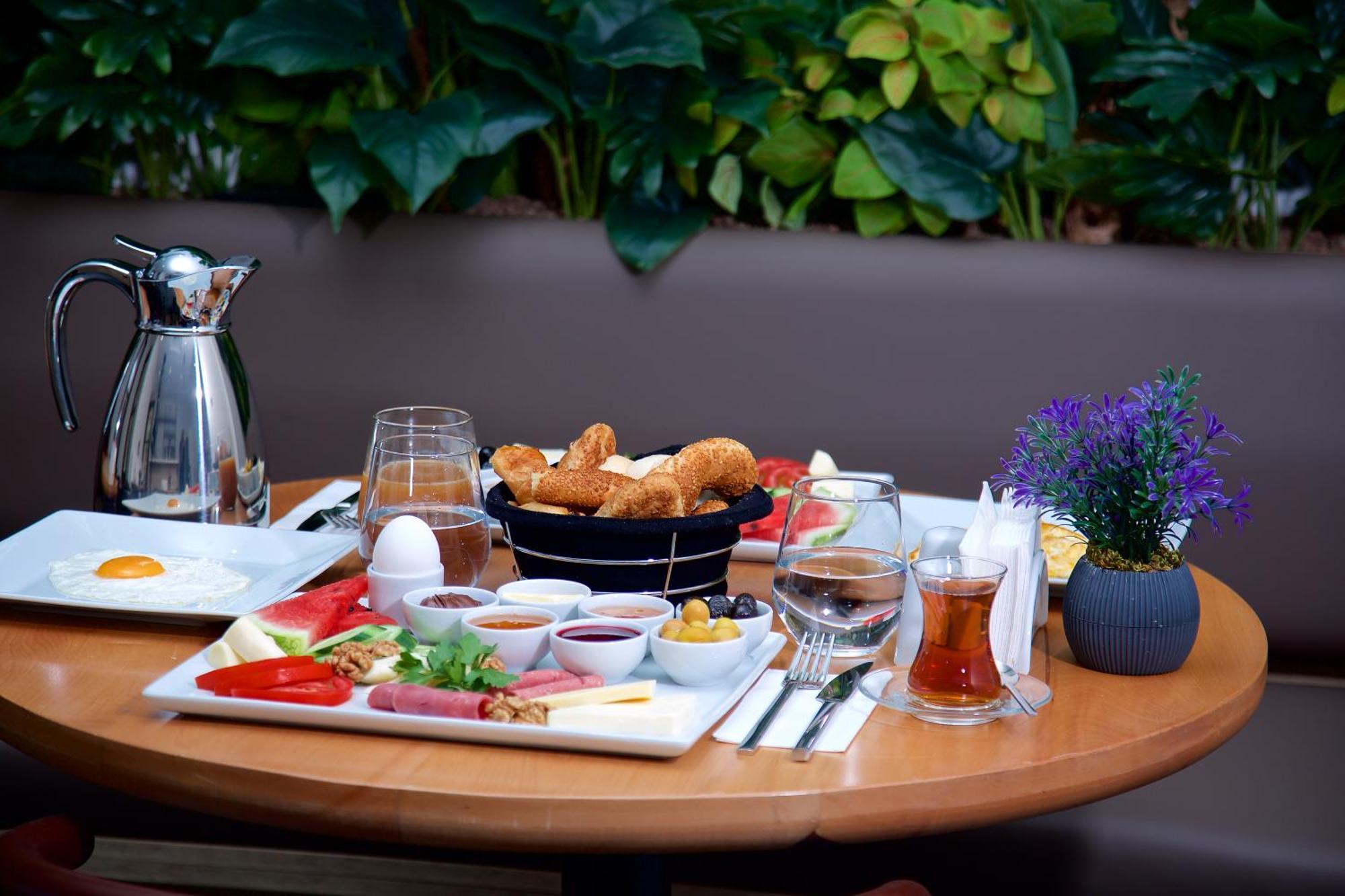 Joy Taksim Hotel Истанбул Екстериор снимка