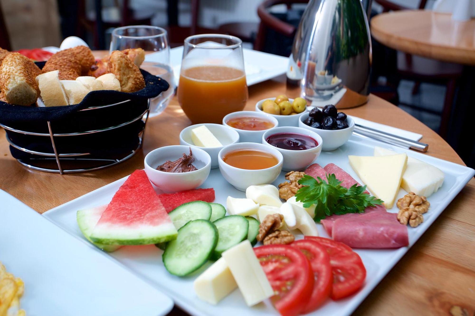 Joy Taksim Hotel Истанбул Екстериор снимка